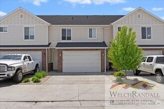 Building Photo - Beautiful 3 Bed 2.5 Bath Townhome in West ...