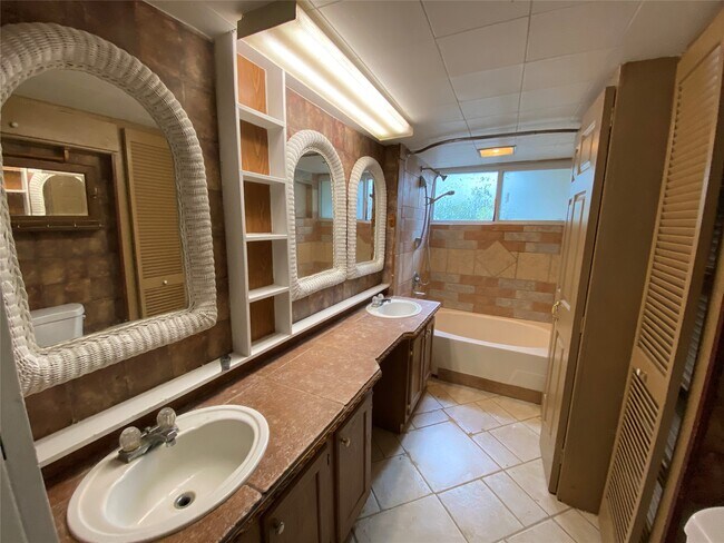 Building Photo - 109 Birchwood Dr