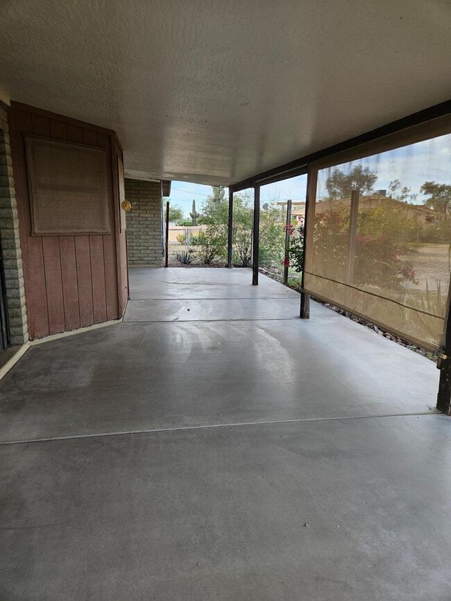 Building Photo - 1458 N Acacia Rd