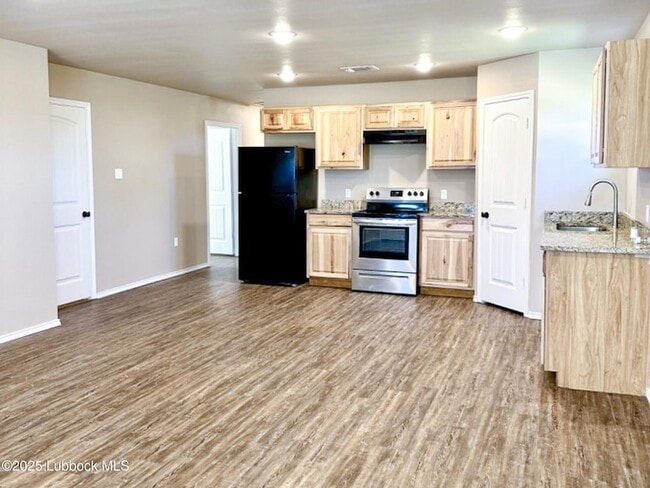 Building Photo - 1706 Teak Ave