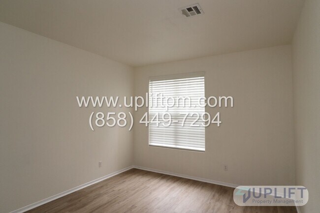Building Photo - 2-BEDROOM / 2-BATHROOM CONDO - CARMEL VALLEY