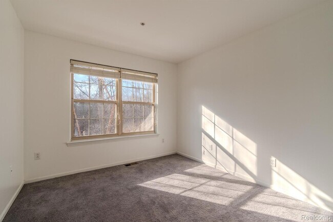 Building Photo - 39696 Rockcrest Ln