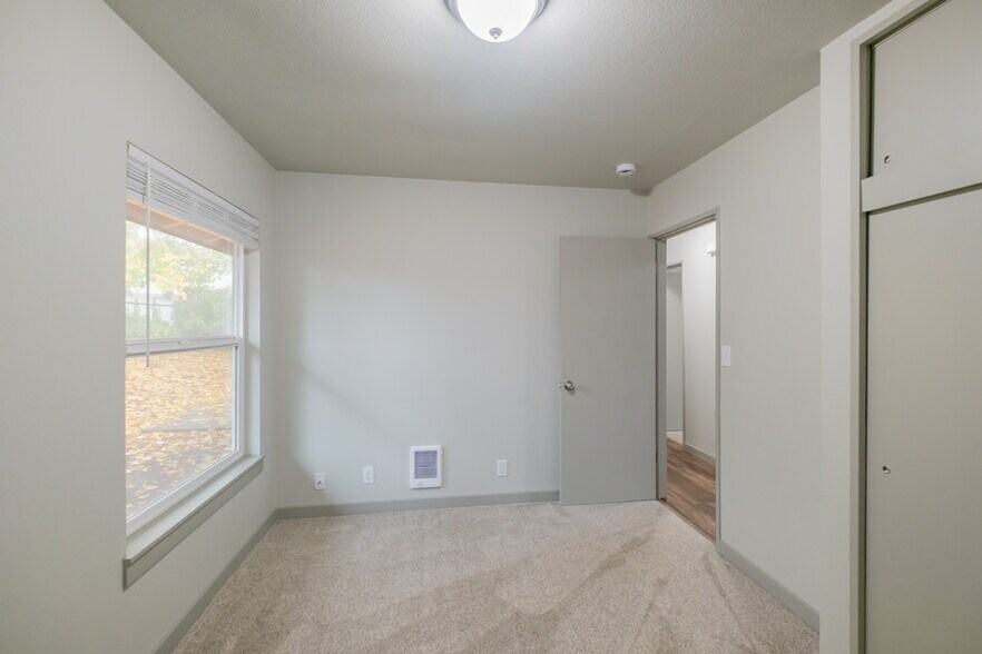 Building Photo - 3497 Felton St S