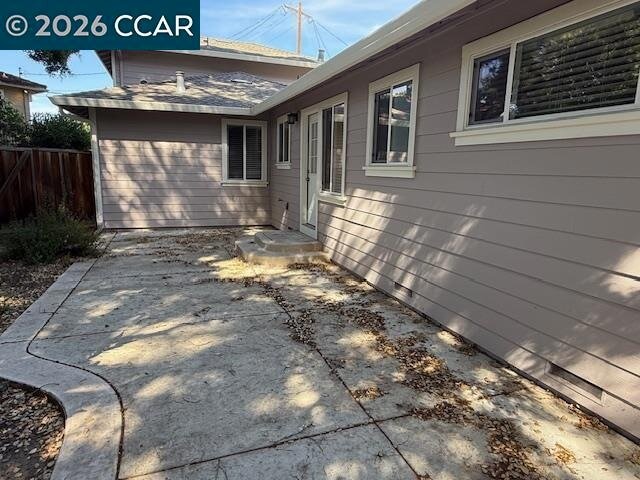 Building Photo - 1495 Carmel Dr