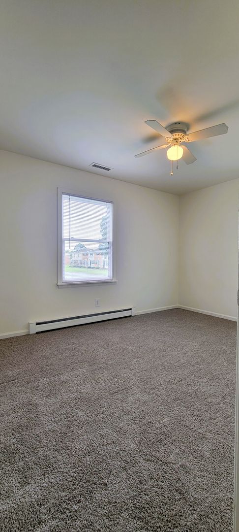 Building Photo - Pristine ranch on corner lot in Chesterfield.