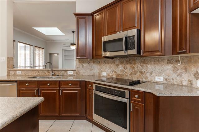 Building Photo - 2444 Elm Leaf Ln