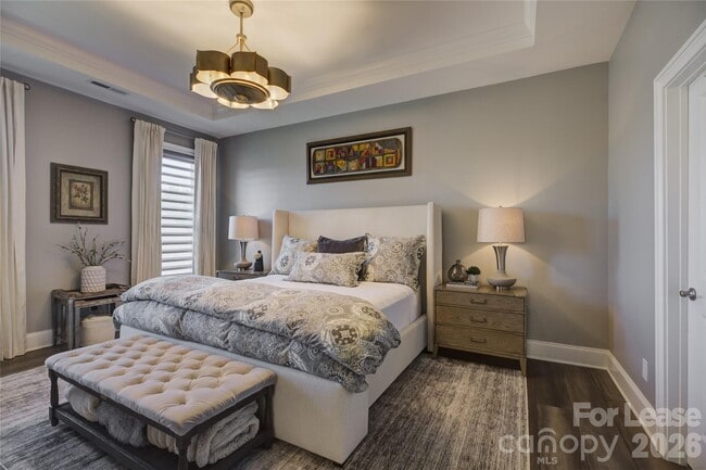 Building Photo - 82132 Standing Oak Dr