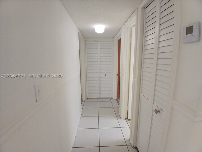 Building Photo - 8600 SW 133rd Ave