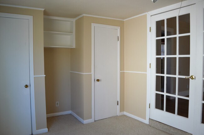 Building Photo - 3904 Fountain Ter