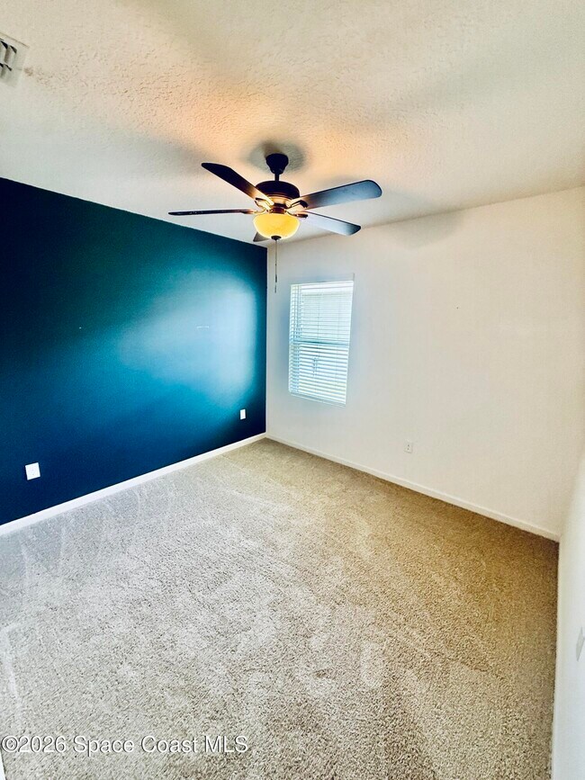 Building Photo - 465 Sorrento Dr