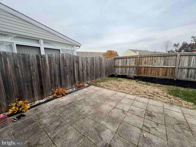 Building Photo - 6247 Spring Knoll Dr