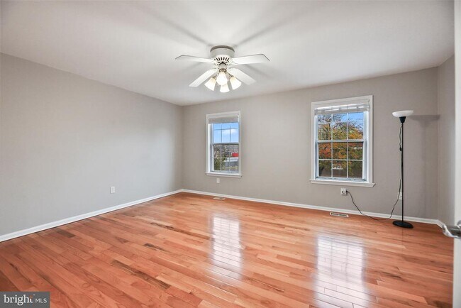 Building Photo - 6218 Lindbergh Blvd.