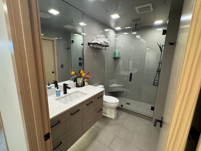 Building Photo - Chic, Fully-Furnished 3 Bed / 2.5 Bath Rental – Bozeman Convenience & Modern Comfort