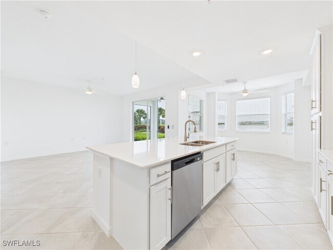 Building Photo - 5555 Double Eagle Cir