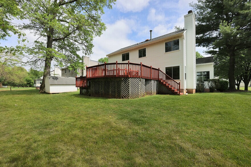 Building Photo - 160 Buttonwood Dr