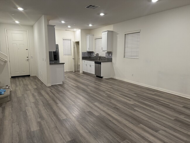 Building Photo - 17087 Zion Dr