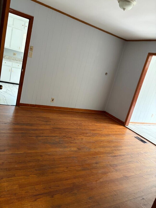 Building Photo - 4925 Ter R