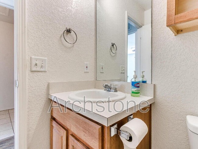 Building Photo - 5508 Del Creek Rd