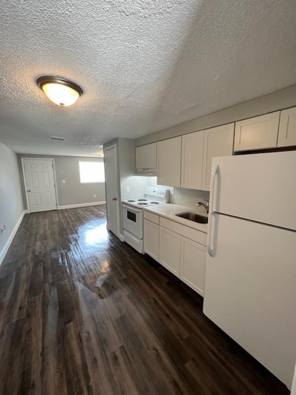 Building Photo - 908 35th Ave W