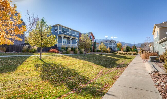 Building Photo - Westside home in Desirable Gold Hill Mesa ...