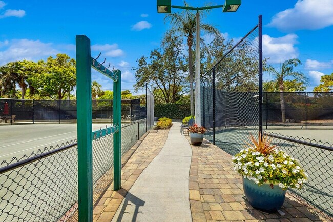 Building Photo - 655 Windsurf Ln