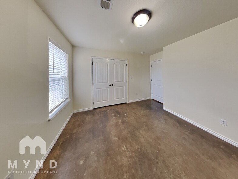Building Photo - 2715 San Gabriel Dr