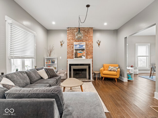 Building Photo - 622 N Hamilton Ave