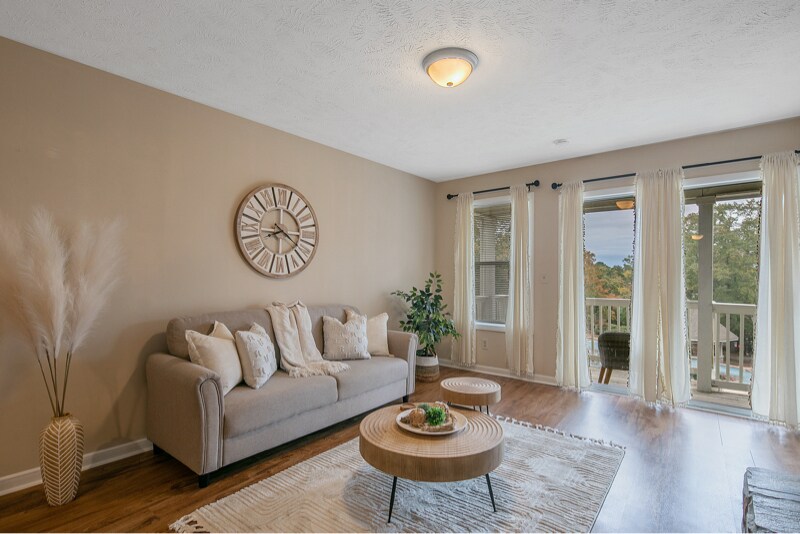 Primary Photo - 1006 Brookhollow Dr