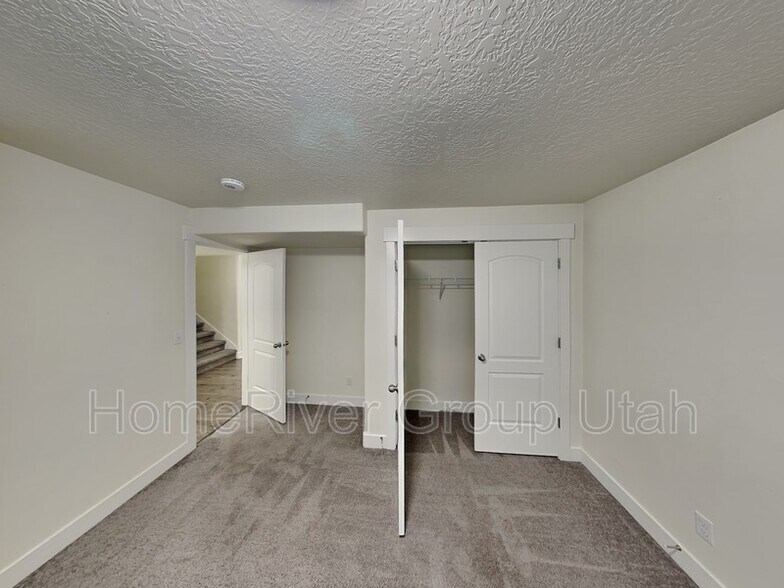 Building Photo - 708 S 80 E