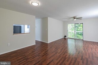 Building Photo - 56 Barberry Ct