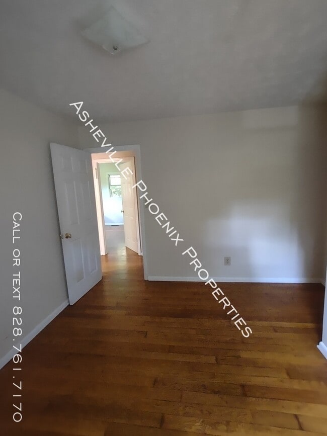 Building Photo - 509 Wilson Ave