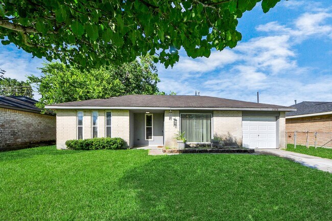 Primary Photo - 12610 Chiswick Rd