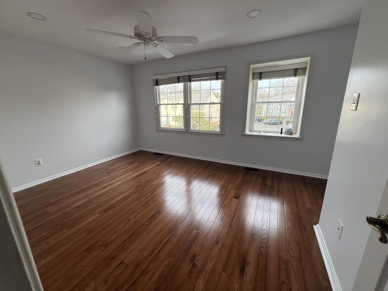 Building Photo - 94 N Bedford St