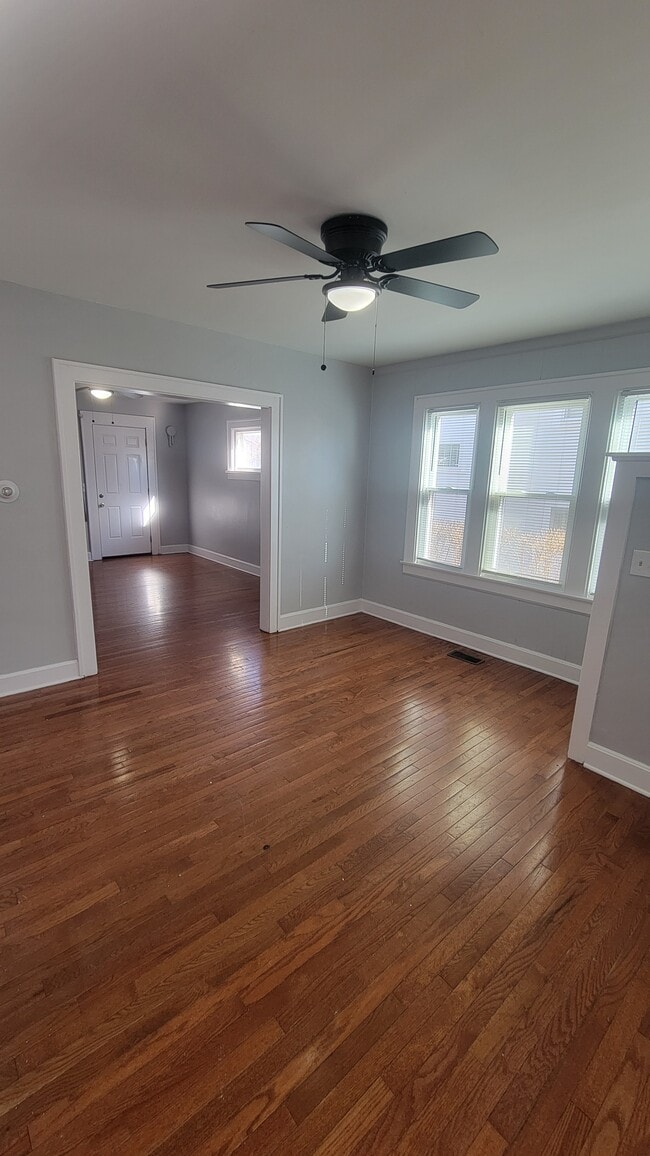 Building Photo - 37-39 N Chase