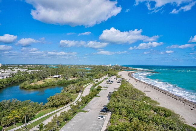 Building Photo - 400 Ocean Trail Way
