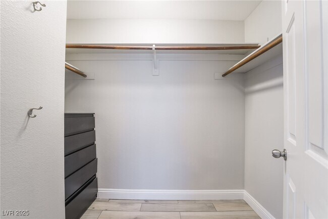 Building Photo - 252 Canyon Spirit Dr