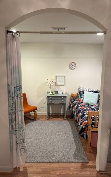 Den - 13004 Grant Ct