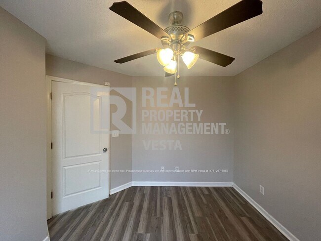 Building Photo - 109 Barley Pl