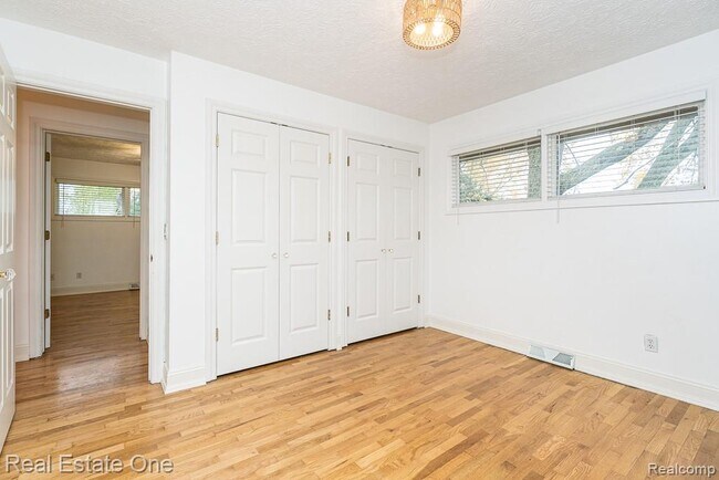 Building Photo - 509 Walbridge Dr