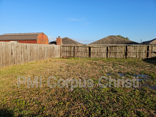 Building Photo - 2337 Handlin Dr