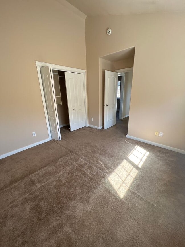 Building Photo - nov208