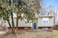 Building Photo - 9104 Royal Oak Dr