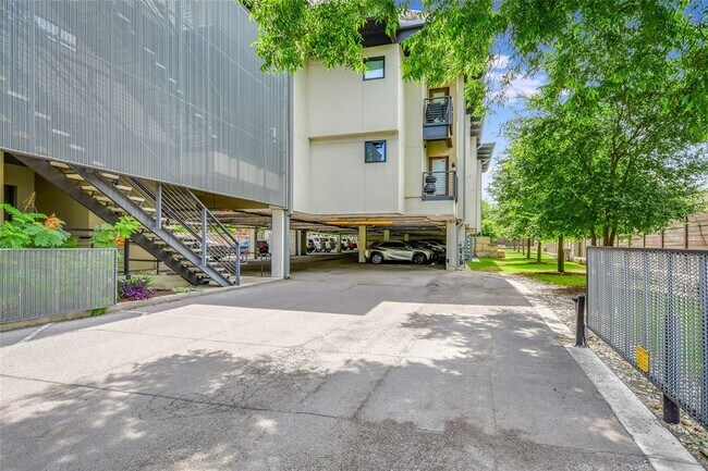 Building Photo - 1603 Enfield Rd