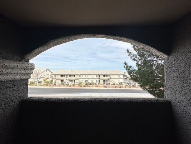 Building Photo - COPPER CANYON CONDO