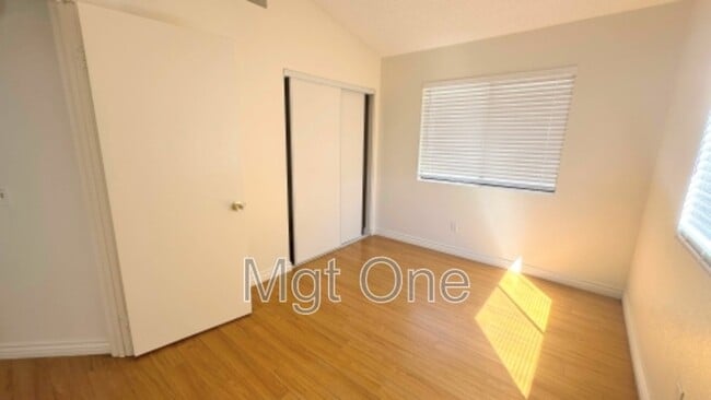 Building Photo - 13331 Barcelona Pl