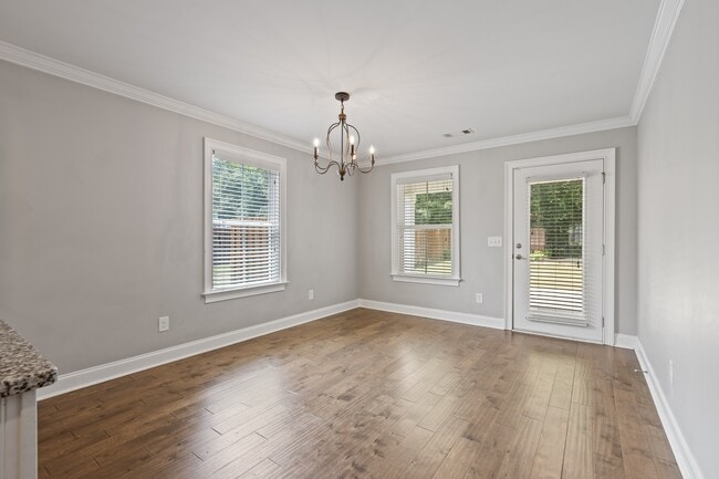 Building Photo - 2442 Snowshill Ln