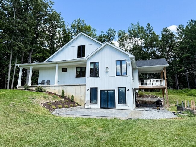 Building Photo - 5 Townline Rd