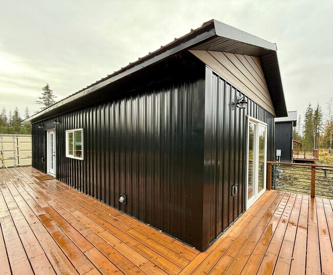 Building Photo - LIKE BRAND NEW SOLDOTNA HOME!