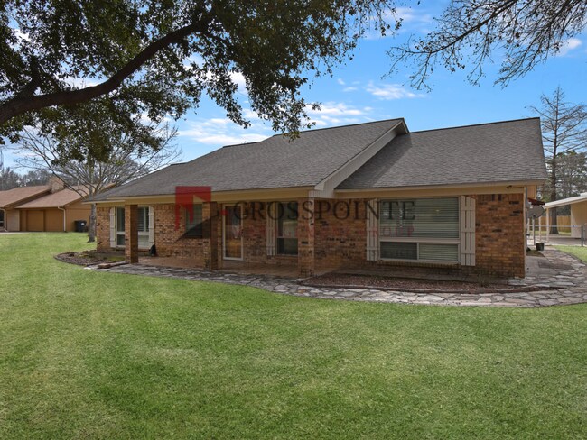 Building Photo - Coming Soon! 3 Bedroom Home On Lake Tyler!