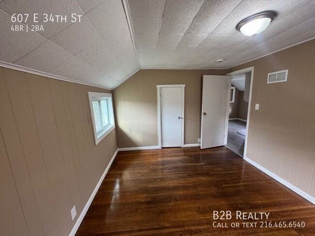 Building Photo - 607 E 34th St